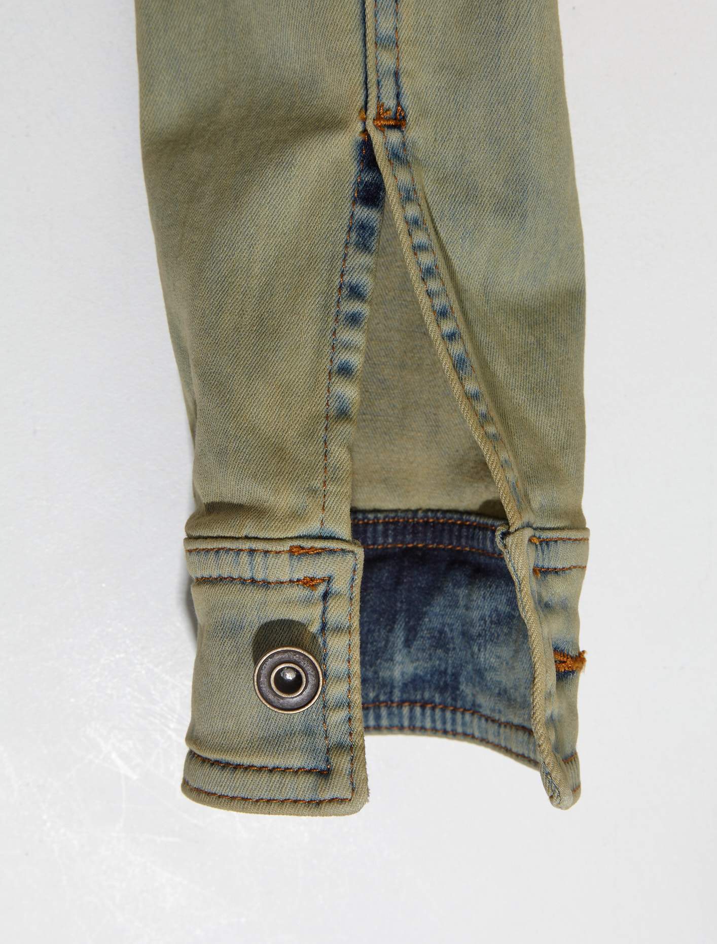 Claw Denim Jacket in Oblivion - Image 4