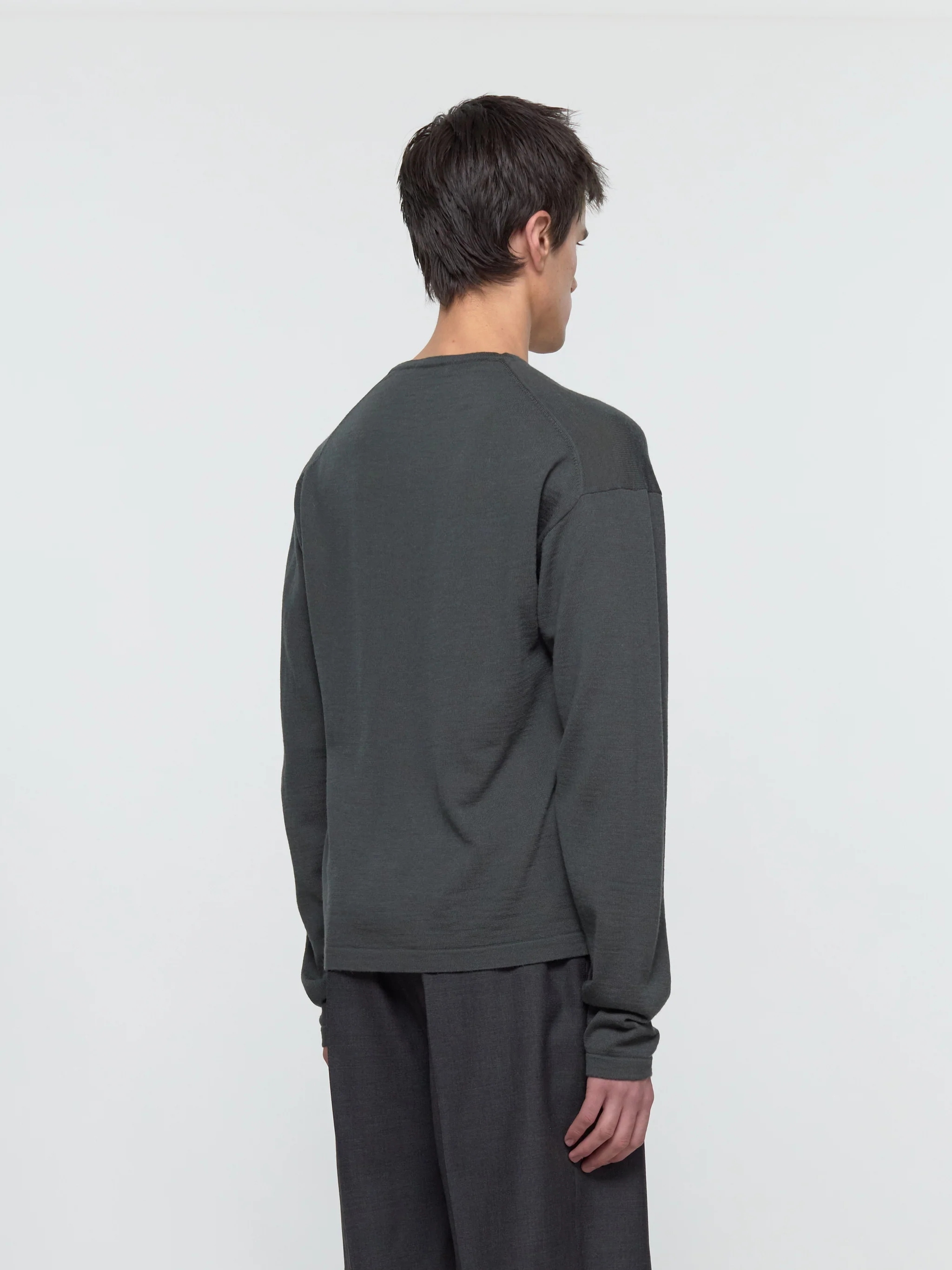 Crew Neck Jumper in Carbon - Image 3