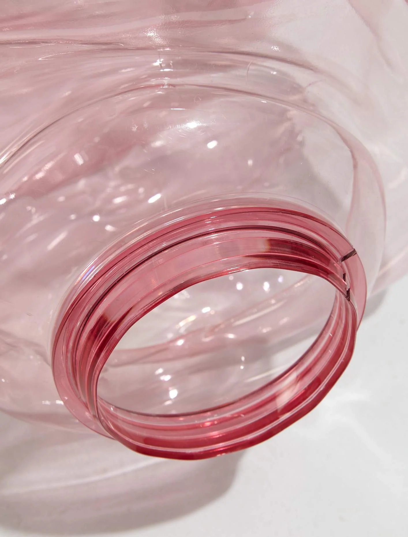 Eros Torso Hue Vase in Pink - Image 2