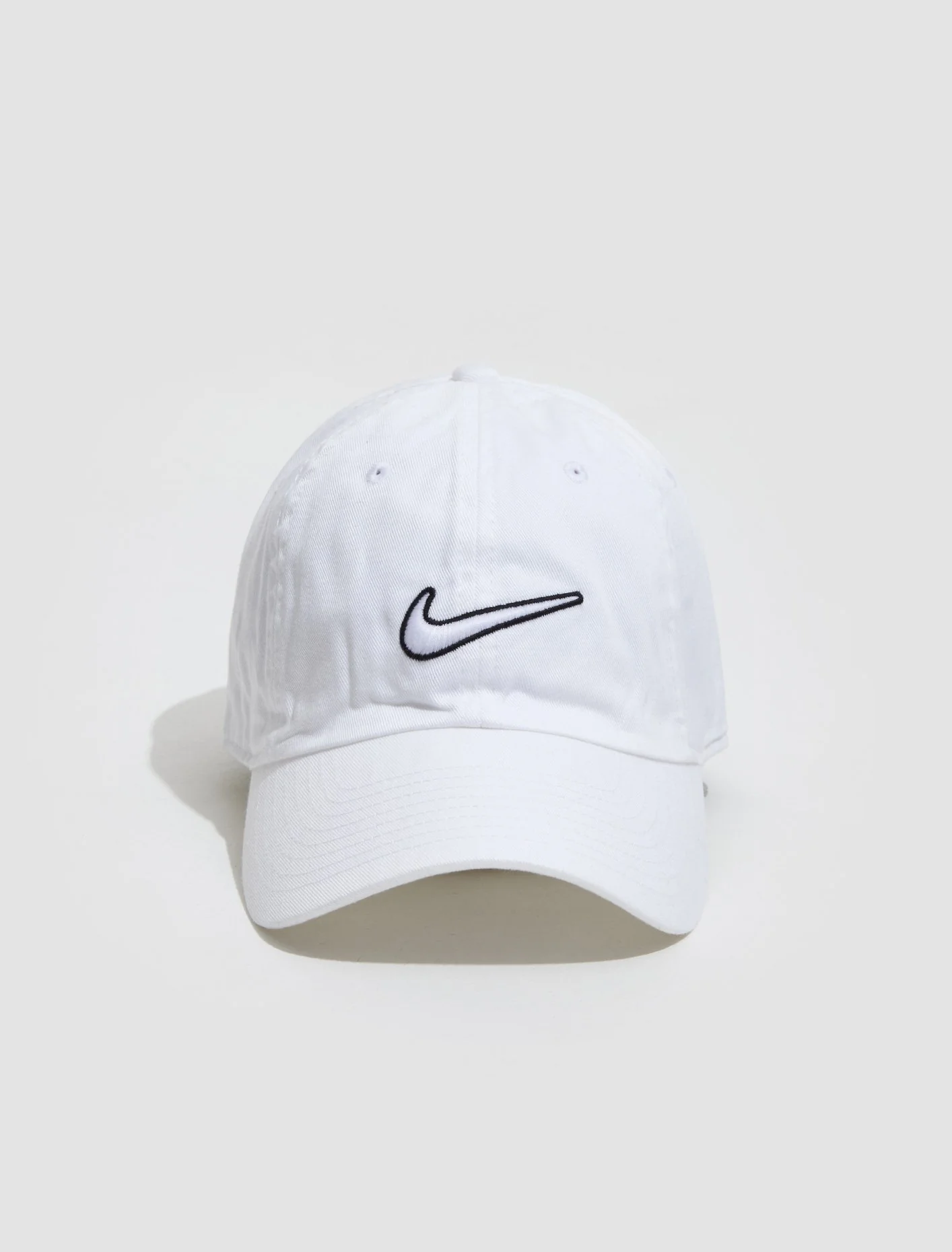 Heritage 86 Cap in White - Image 2