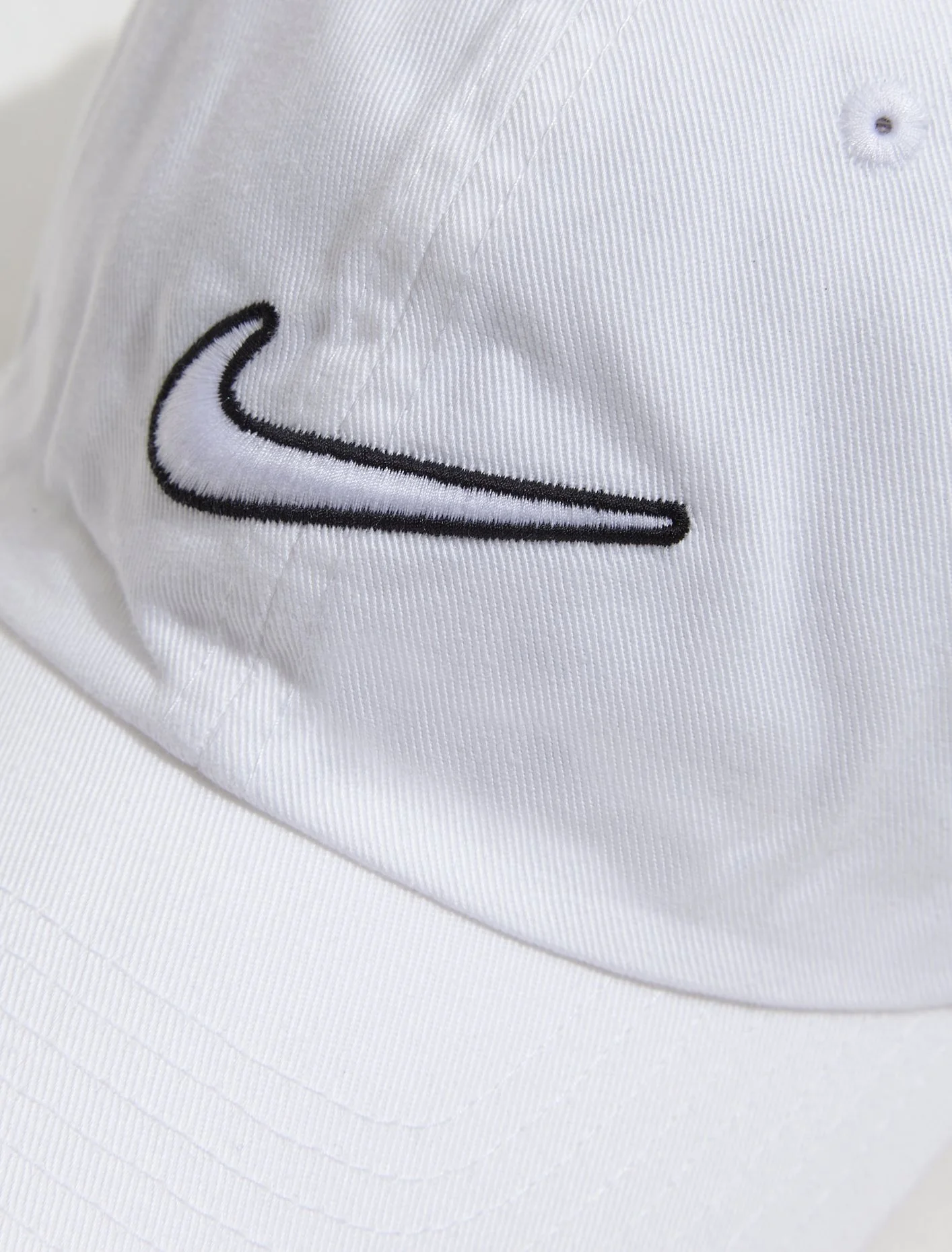Heritage 86 Cap in White - Image 3
