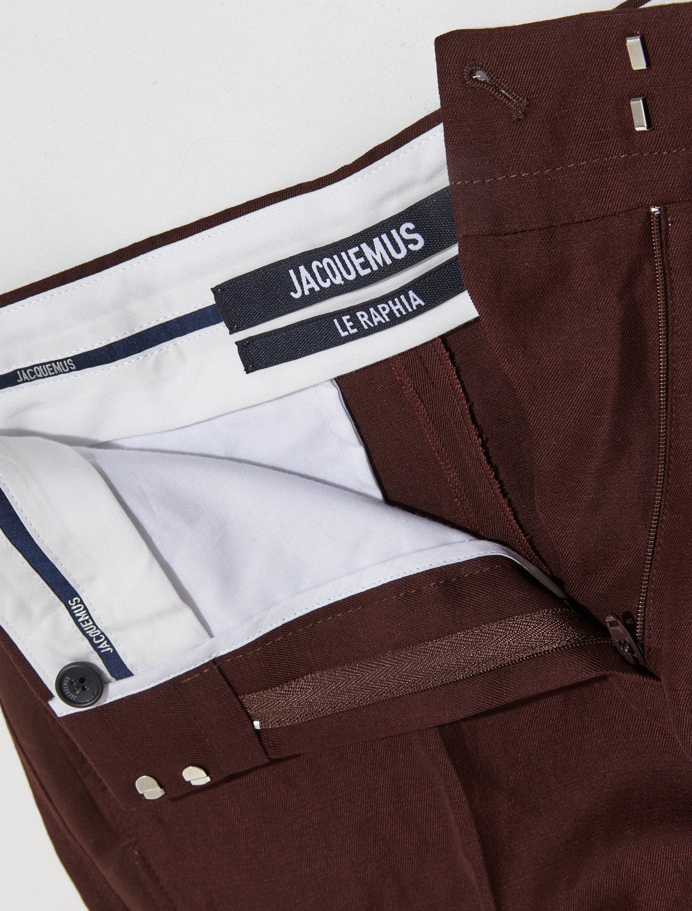 Le Pantalon Tibau in Dark Brown - Image 2