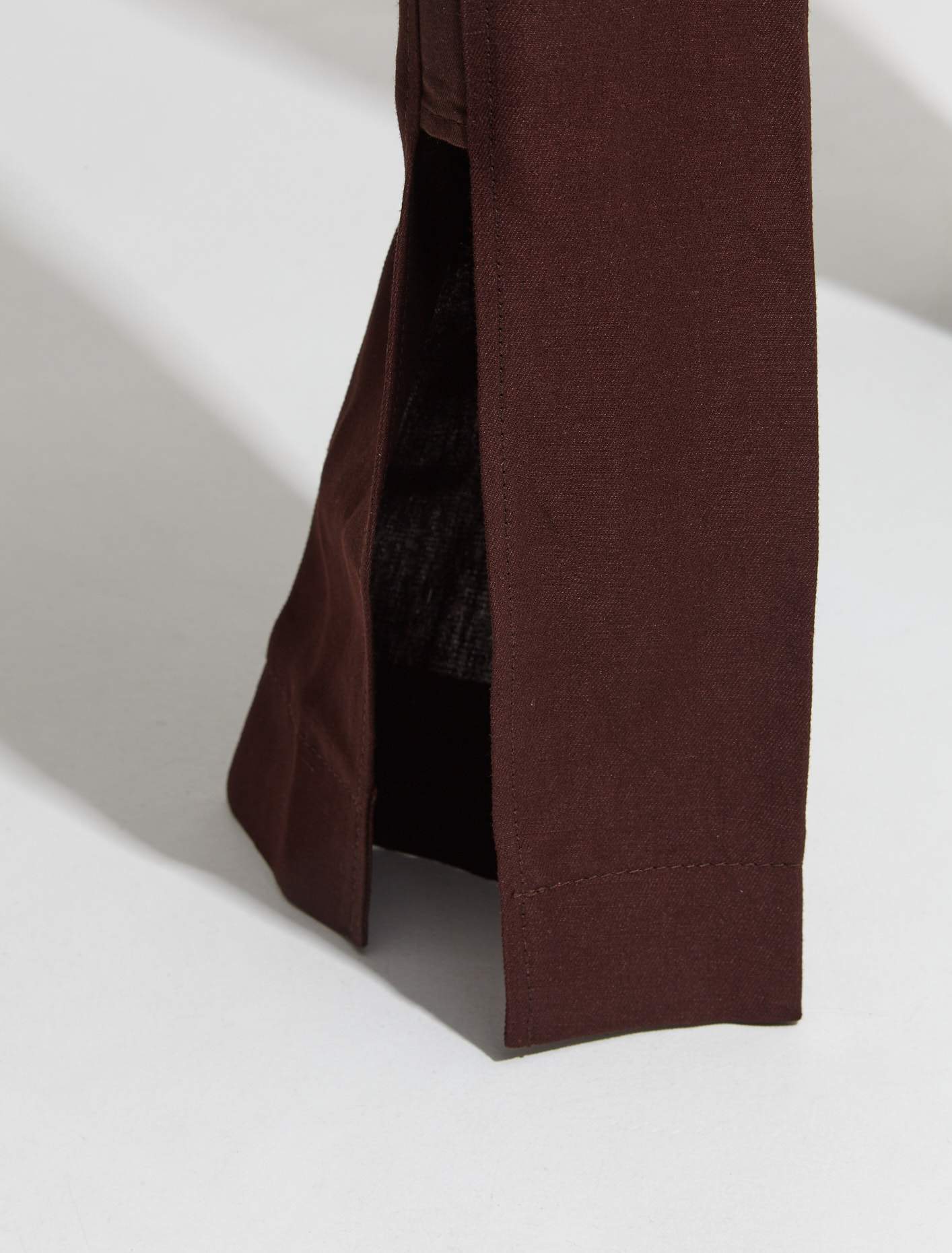 Le Pantalon Tibau in Dark Brown - Image 4