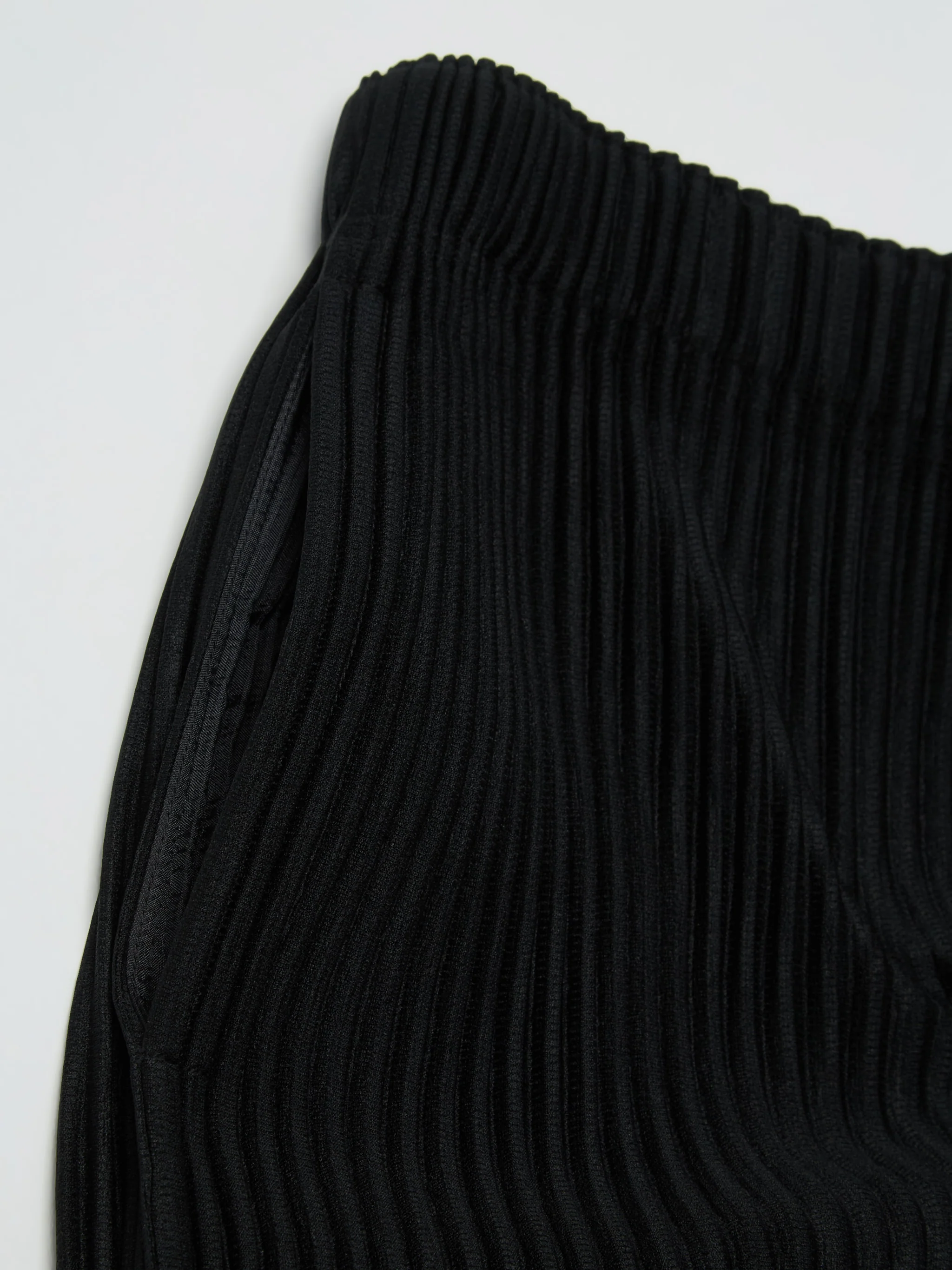 Pleated Shorts in Black - Image 2