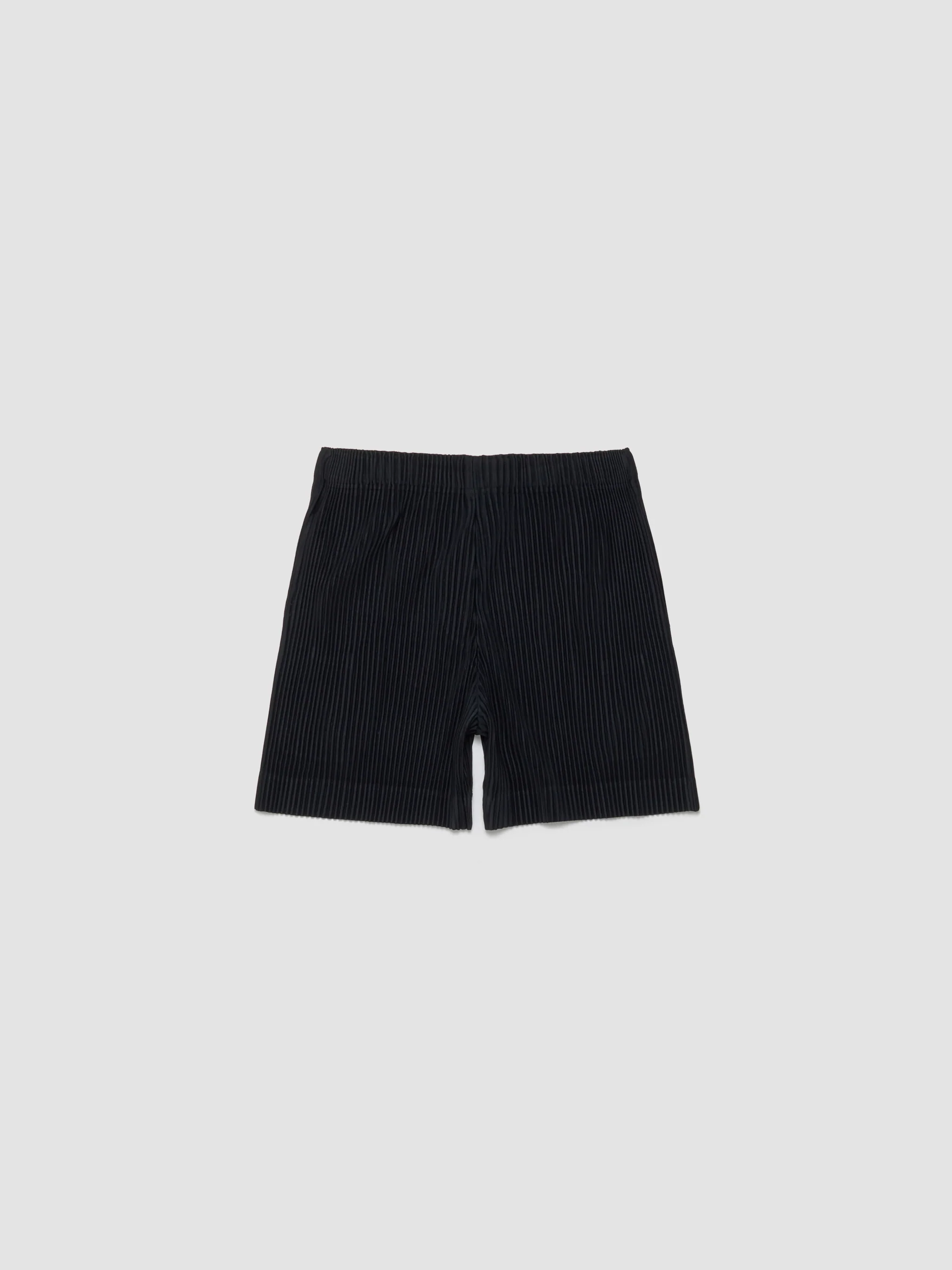 Pleated Shorts in Black - Image 4