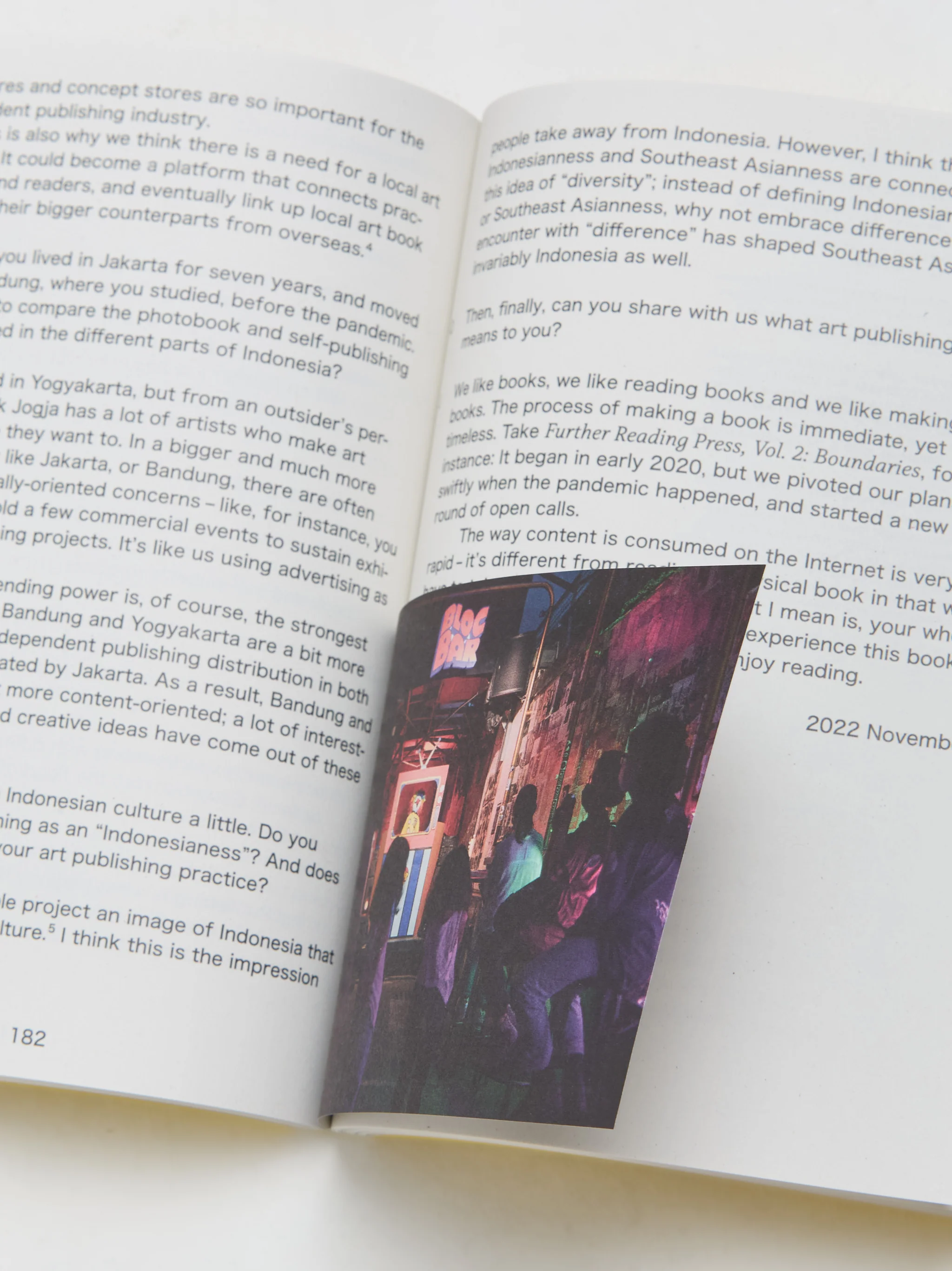 Tropical Reading - Image 5