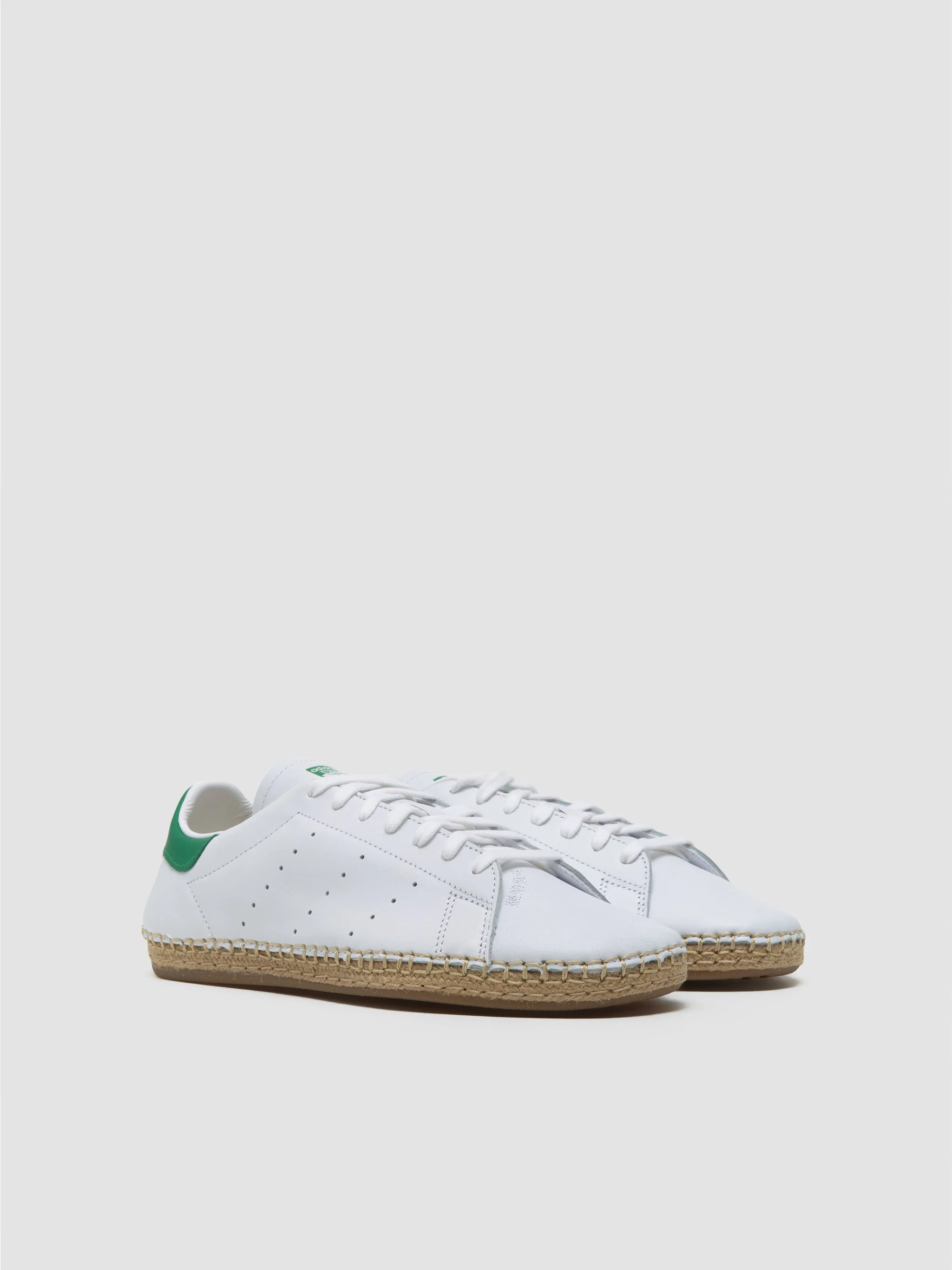 x CLOT Stan Smith Sneaker in White & Green - Image 2