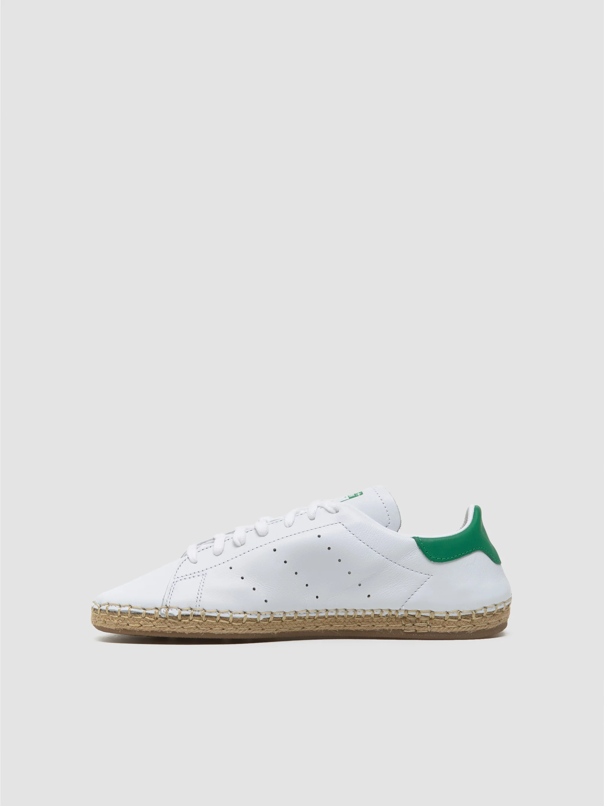 x CLOT Stan Smith Sneaker in White & Green - Image 6